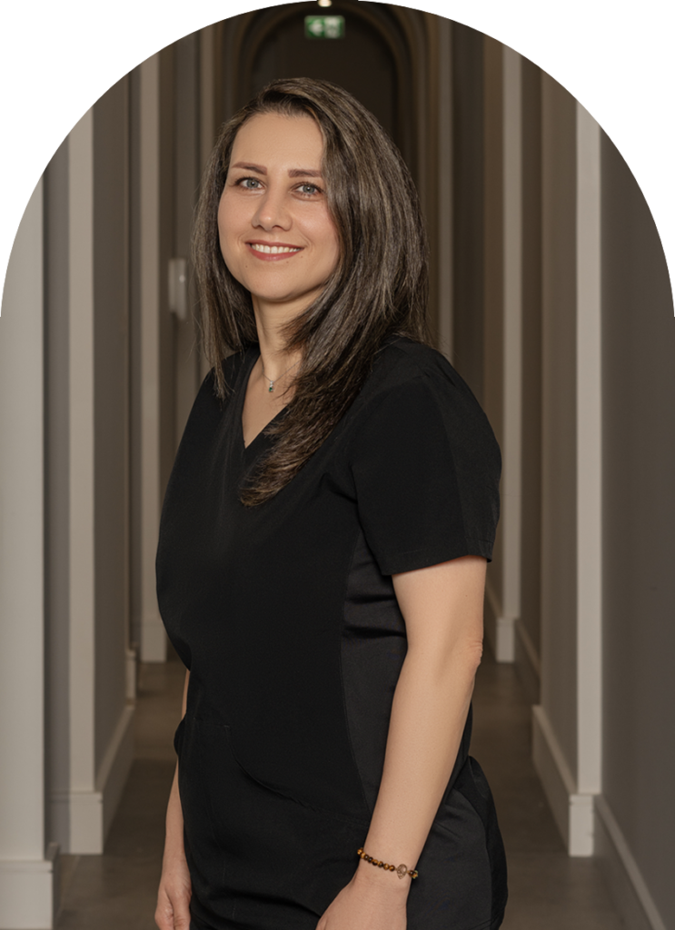 Leila Mohammadi Dental assitant